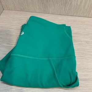 Lululemon green legging with pockets